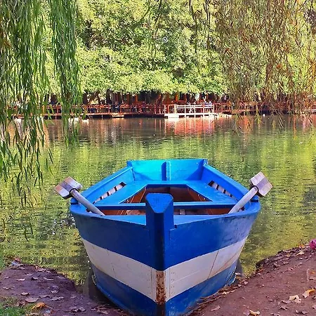 Stefand Lake